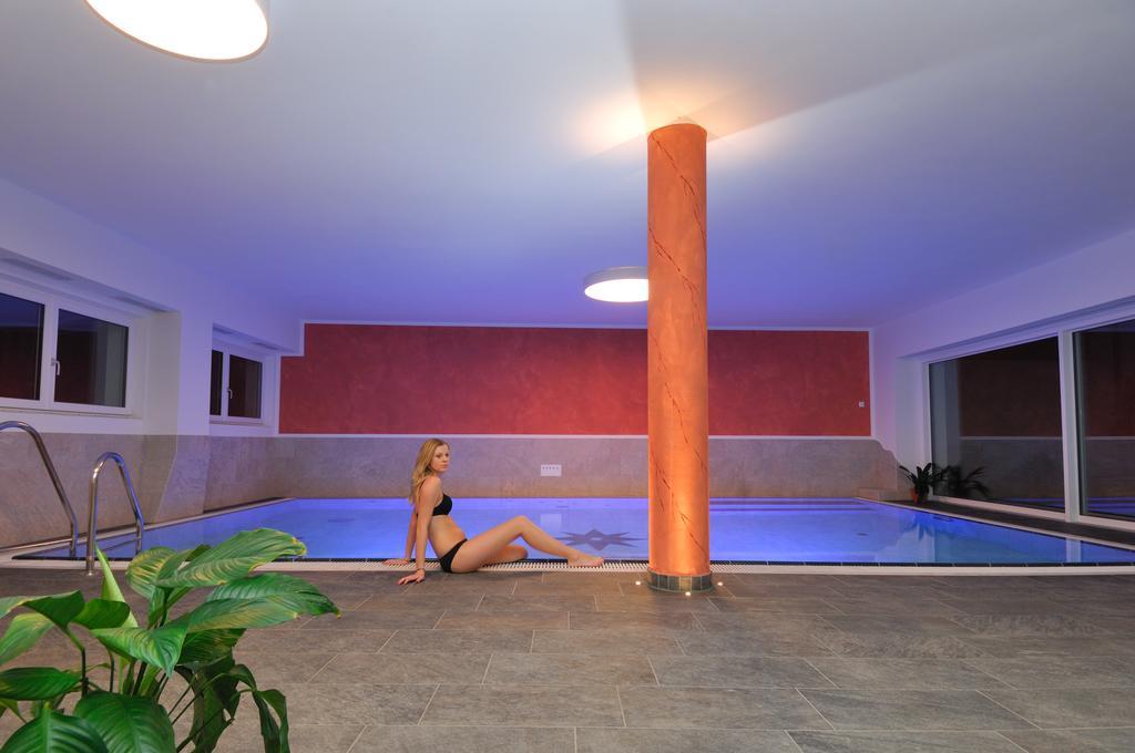 Residence Viktoria Кастелрото Екстериор снимка