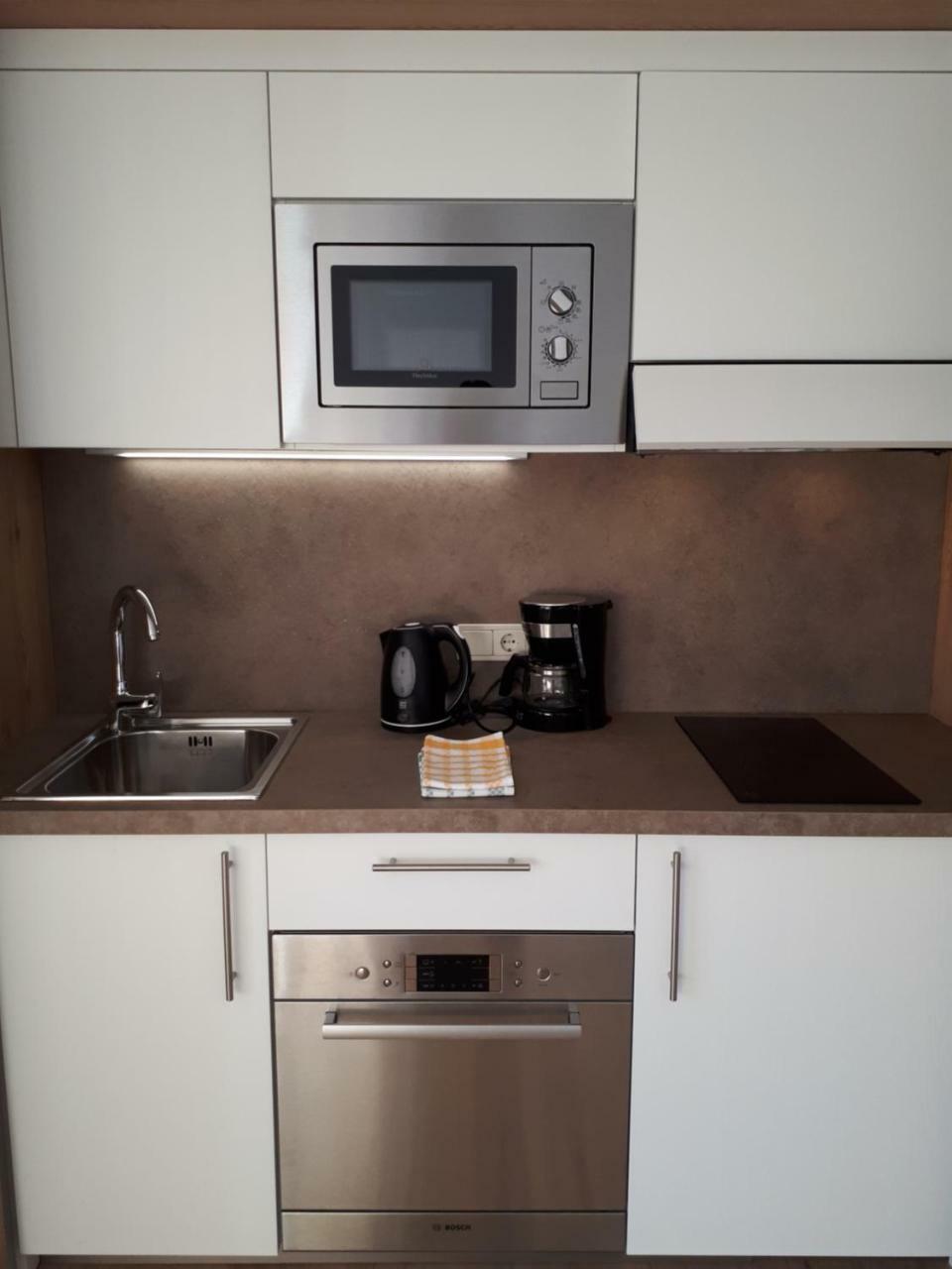 Residence Viktoria Кастелрото Екстериор снимка